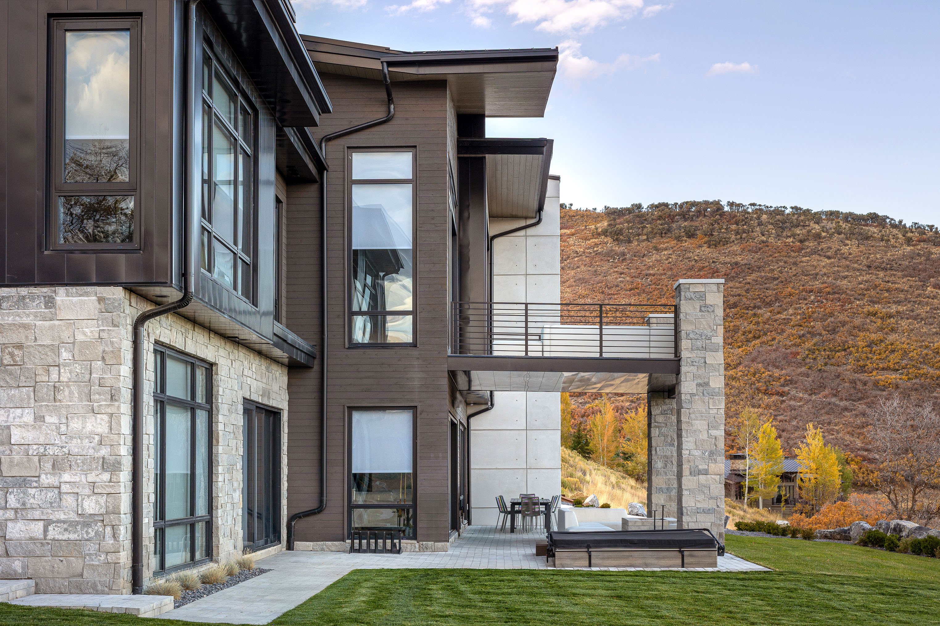 Top Architects Utah Custom Homes Design in Utah - Jewkes Design - Modern Ski Lodge - Low Res6